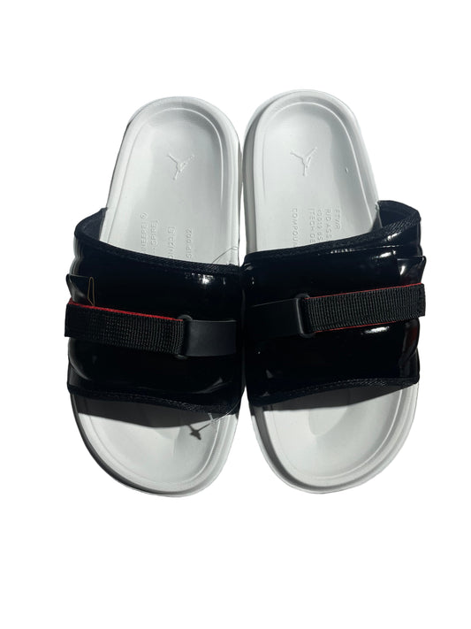 Black/White Jordan Super Play Slides